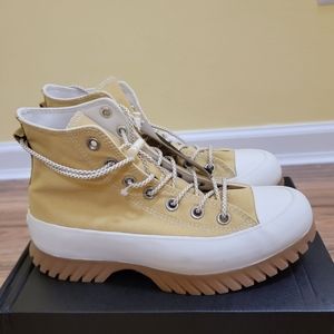 Converse Chuck Taylor All Star Lugged 2.0 Utility size Women's US 7.5